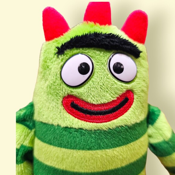 Yo Gabba Gabba Brobee plush - Picture 2 of 5